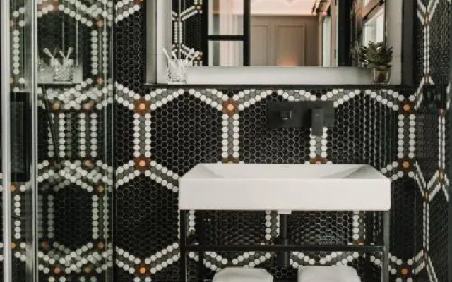 Reina 107 Beach Boutique