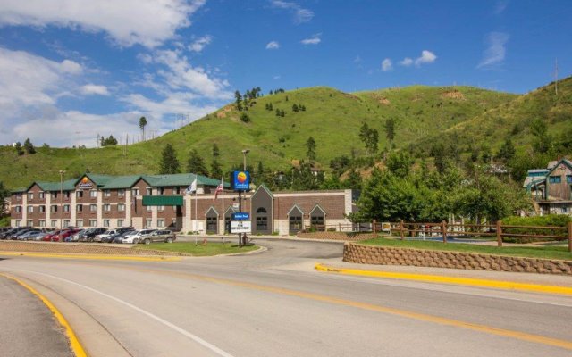 Comfort Inn & Suites Hotel in the Black Hills