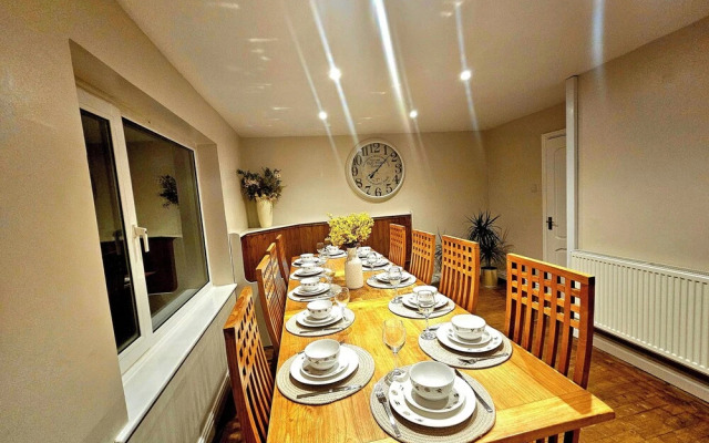 Seaside Bliss Retreat - 5 Bedroom House