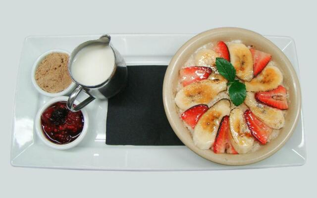 Commodore Airport Hotel