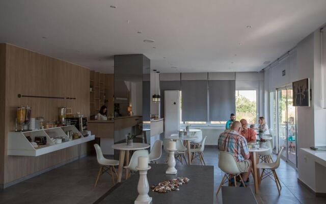 Theofilos City Hotel