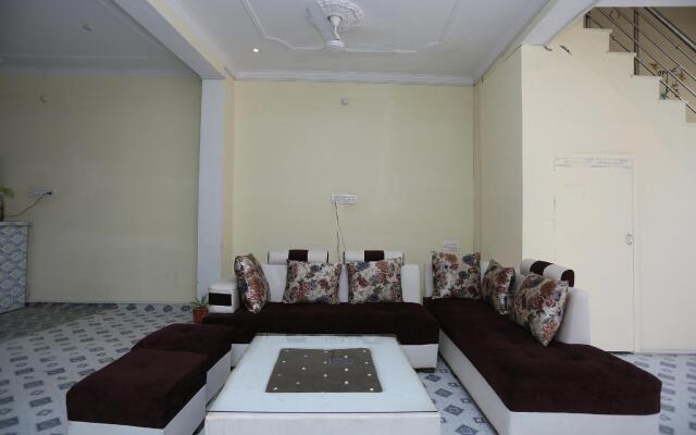 OYO 24735 Hotel Khush Khush