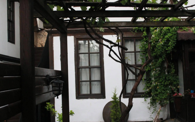 Toprakçiler Mansion