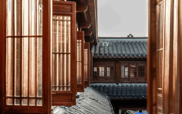 Tongren Zhongnanmen Ancient City·Fengyi Fanju