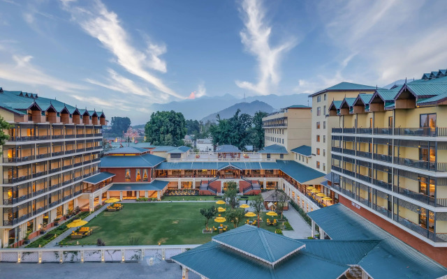 Radisson Collection Hotel & Spa, Riverfront Srinagar