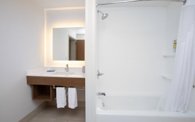 Holiday Inn Express & Suites Goodland