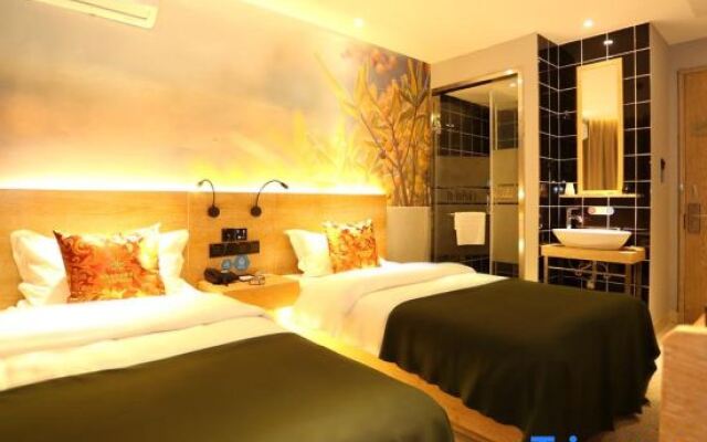 Yo Yo Pinke Hotel