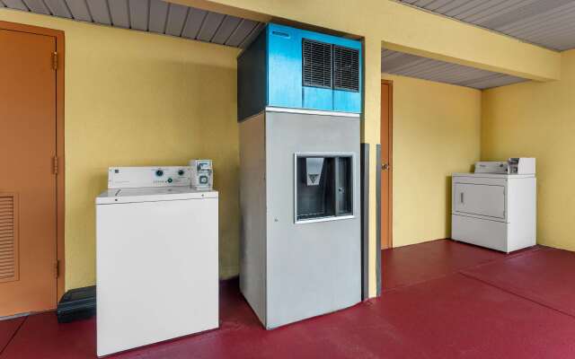 Americas Best Value Inn Montezuma