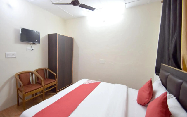 OYO 12157 Hotel Annapurna Guest House
