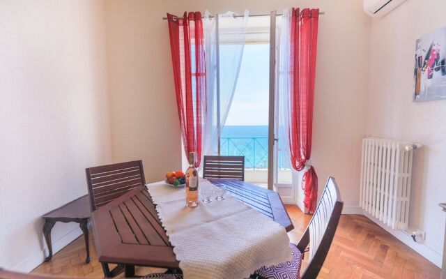 BLUE BEACH AP4172 bY RIVIERA HOLIDA HOMES