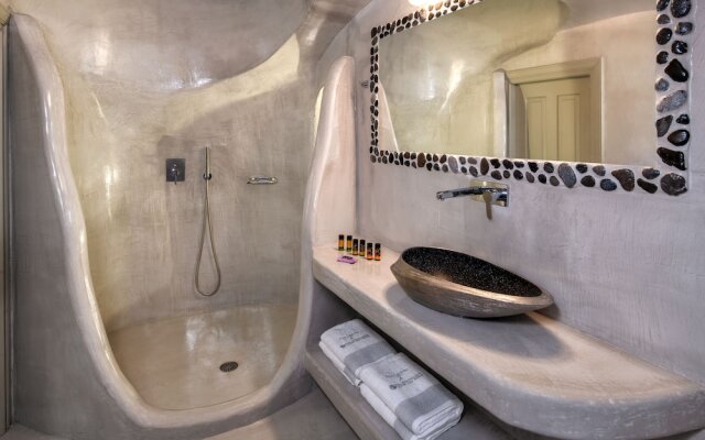 Kaleidoscope Oia Suites