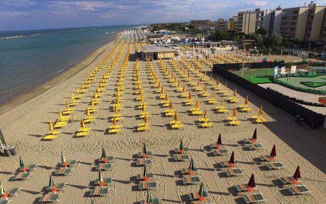 Family Hotel Marina Beach