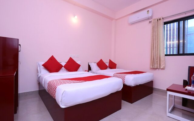 Oyo 13577 Tkr Metro Residency