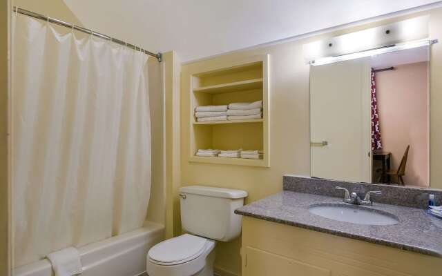 Rodeway Inn & Suites