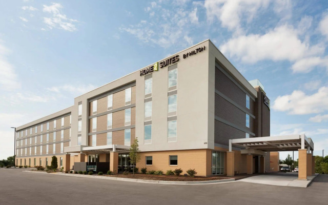 Home2 Suites By Hilton Milwaukee Brookfield
