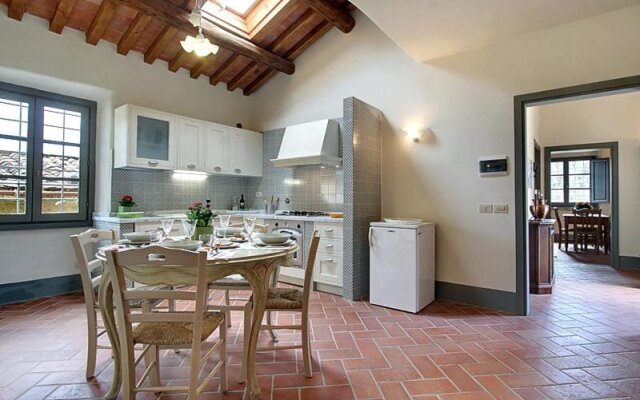 Casaglia 1 Apartment With Shared Pool