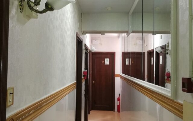 Lucky Hostel