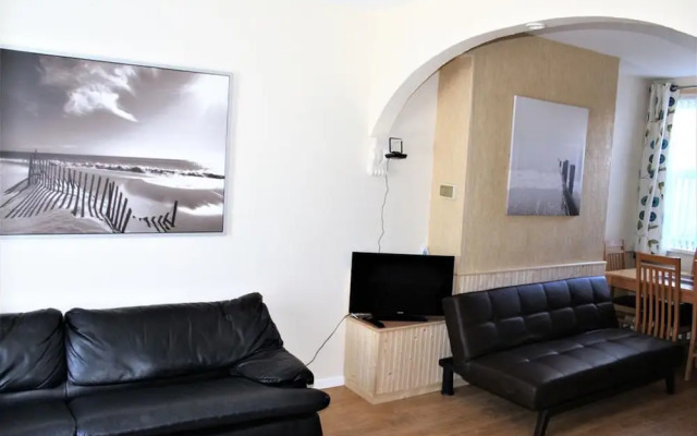 96 Tennent St Guest House New