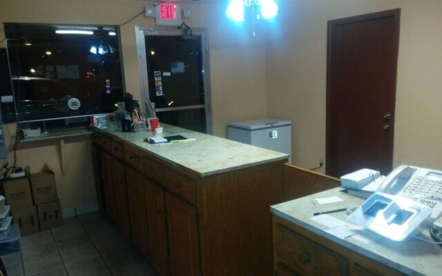 Budget Host Motel Gainesville