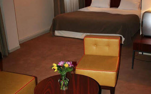 Clarion Suites Luchon Corneille