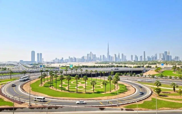 Greek View Studio Farhad Azizi Residence Al Jaddaf