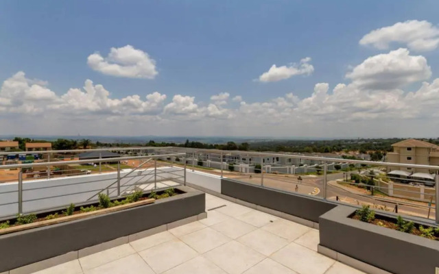 Alimama Spaces: The Manson's 8 On New