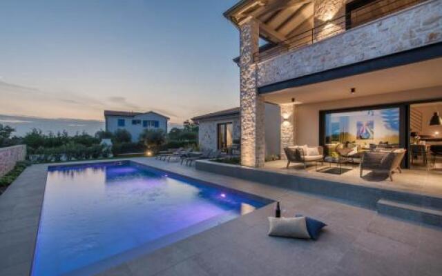 Exclusive Living Villas