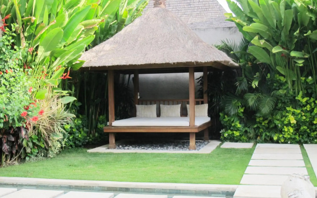 Nyaman Villas