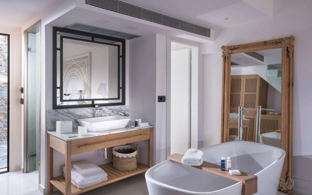 Abaton Island Resort & Spa