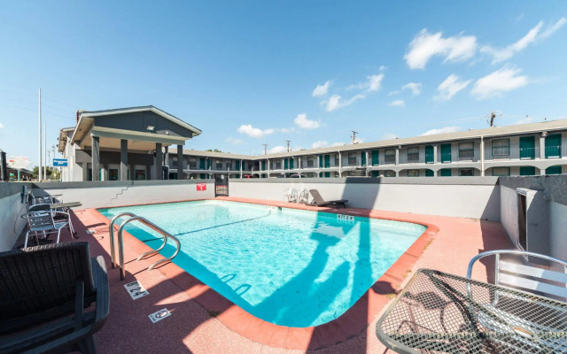 Rodeway Inn