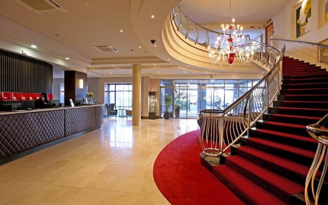 Red Cow Moran Hotel