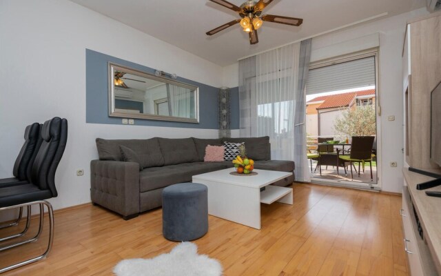 Stunning Apartment in Makarska With Wifi and 1 Bedrooms