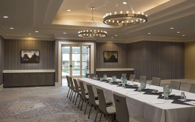 DoubleTree by Hilton Hotel Dallas – Love Field