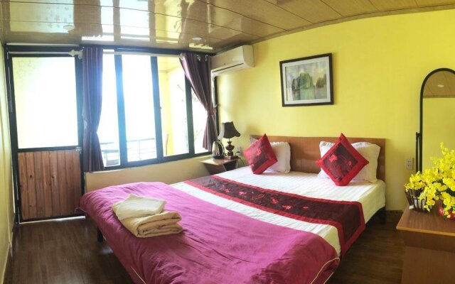 Le Pont Bungalow Hostel