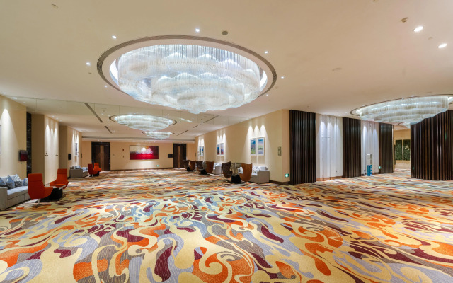 Crowne Plaza Wuxi Taihu, an IHG Hotel