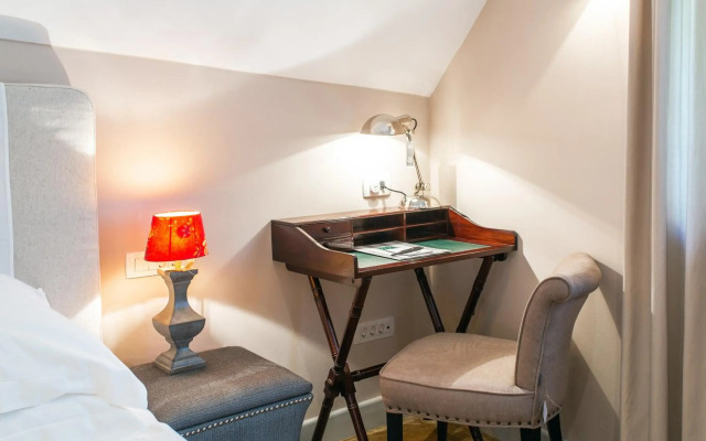 Lesar Hotel Angel