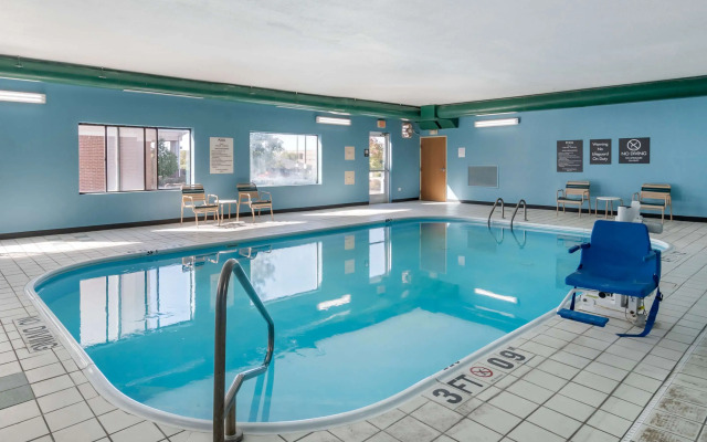 Comfort Inn & Suites