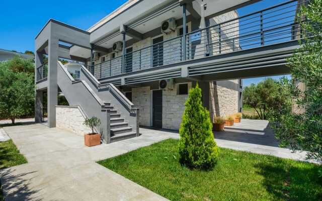 NewStory Luxury Suites