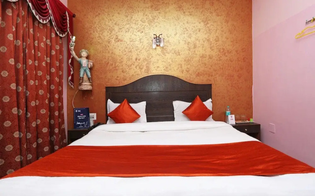 Capital O 6077 Hotel Ashraya
