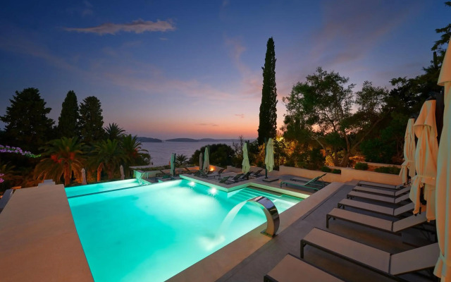 Hotel Moeesy, Blue & Green Oasis