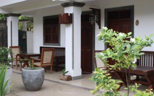 Hotel Happy Night Holiday Inn