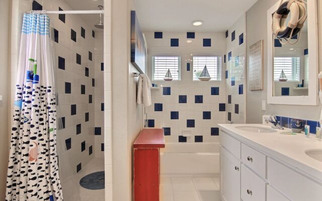 Endless Summer 4Br Home