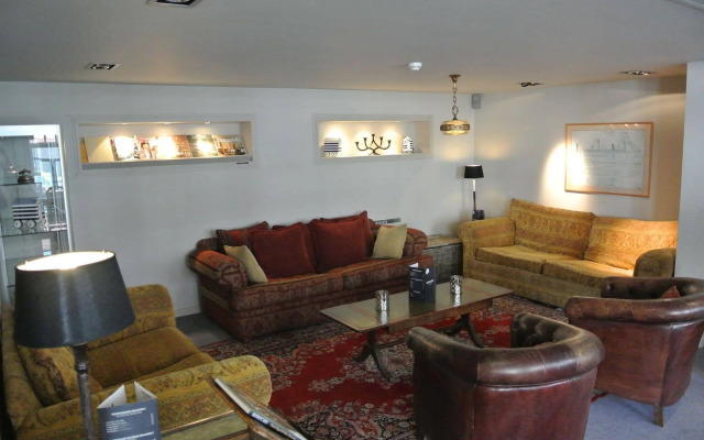 Aquilon Boutique Hotel