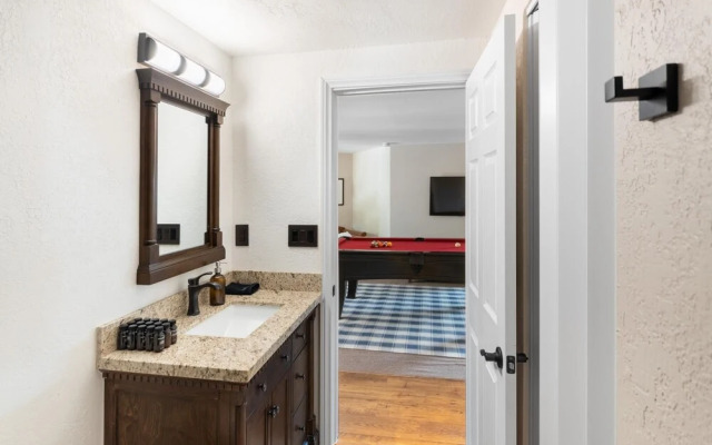 Travertine Ave in Big Bear Lake