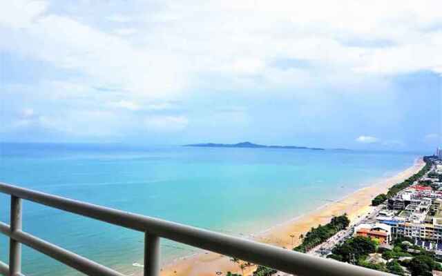 30th Floor Beach Condo With Stunning sea Views