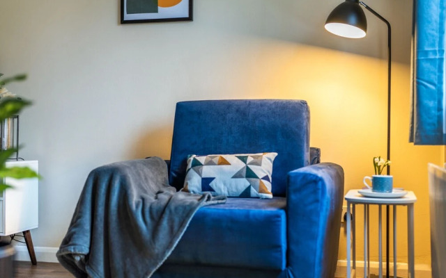 Staines Studio Apartment - Heathrow