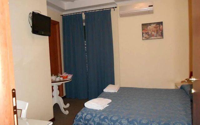 Rona Resort
