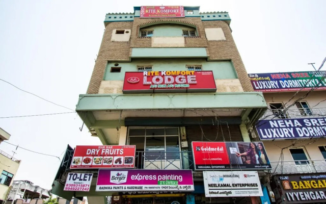 Rite Komfort by OYO Rooms