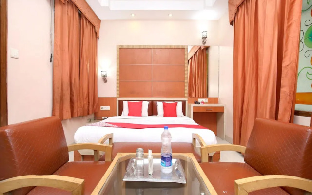 OYO 15906 Hotel Majha Flavours