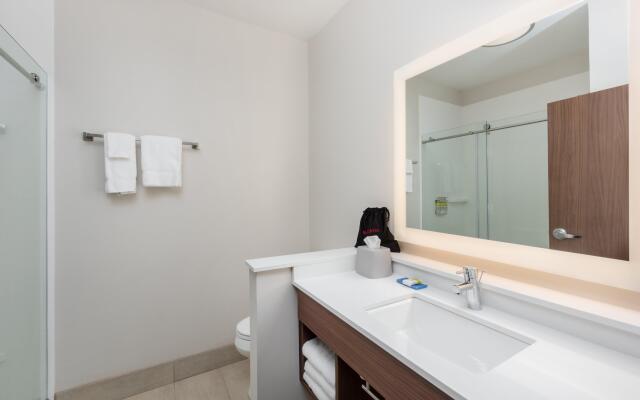 Holiday Inn Express & Suites St. Louis - Chesterfield by IHG